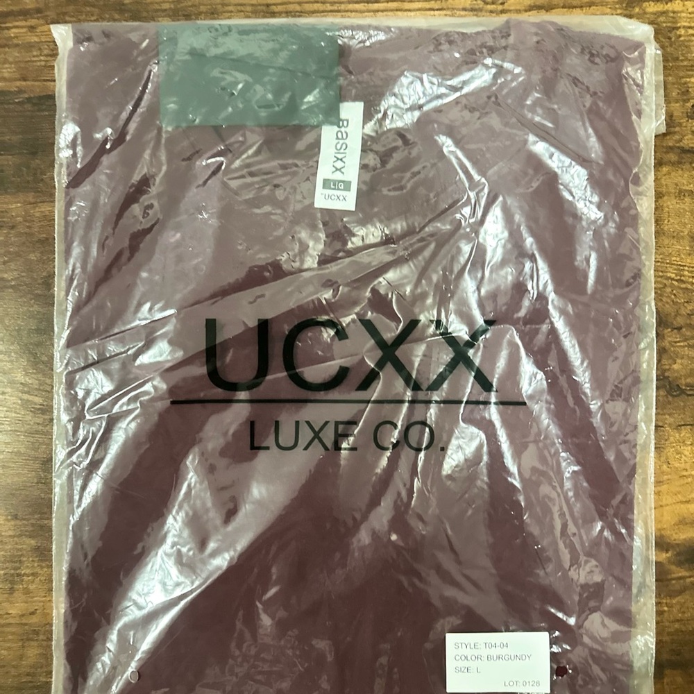 Burgundy Men's Short Sleeve Tee